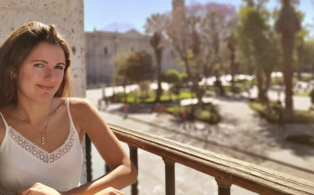 Vanessa on the balcony