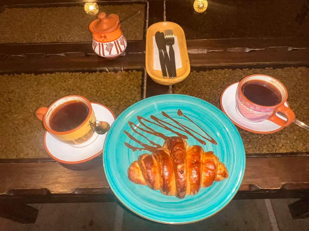 Breakfast in Cafe Macchiato